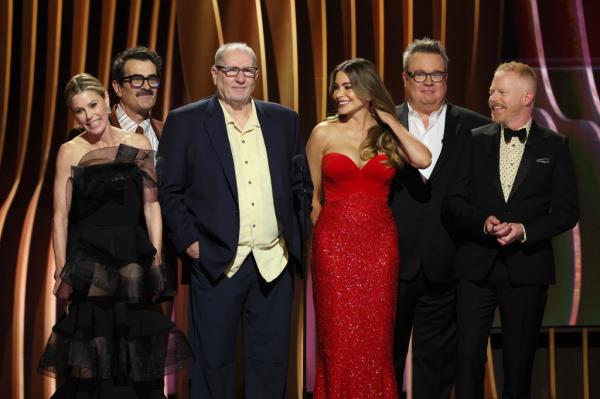 Julie Bowen, Ty Burrell, Ed O'Beill, Sofia Vergara, Eric Stonestreet and Jesse Tyler Ferguson photographed during the 30th Screen Actors Guild Awards in Shrine Auditorium and Expo Hall in Los Angeles, CA, Saturday, Feb. 24, 2024.