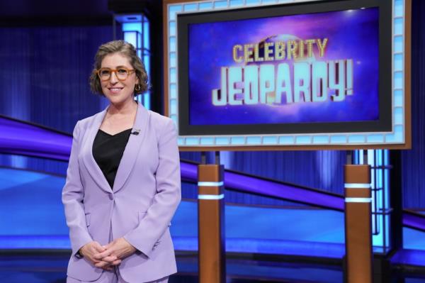 Mayim Bialik hosting "Celebrity Jeopardy!" in 2022